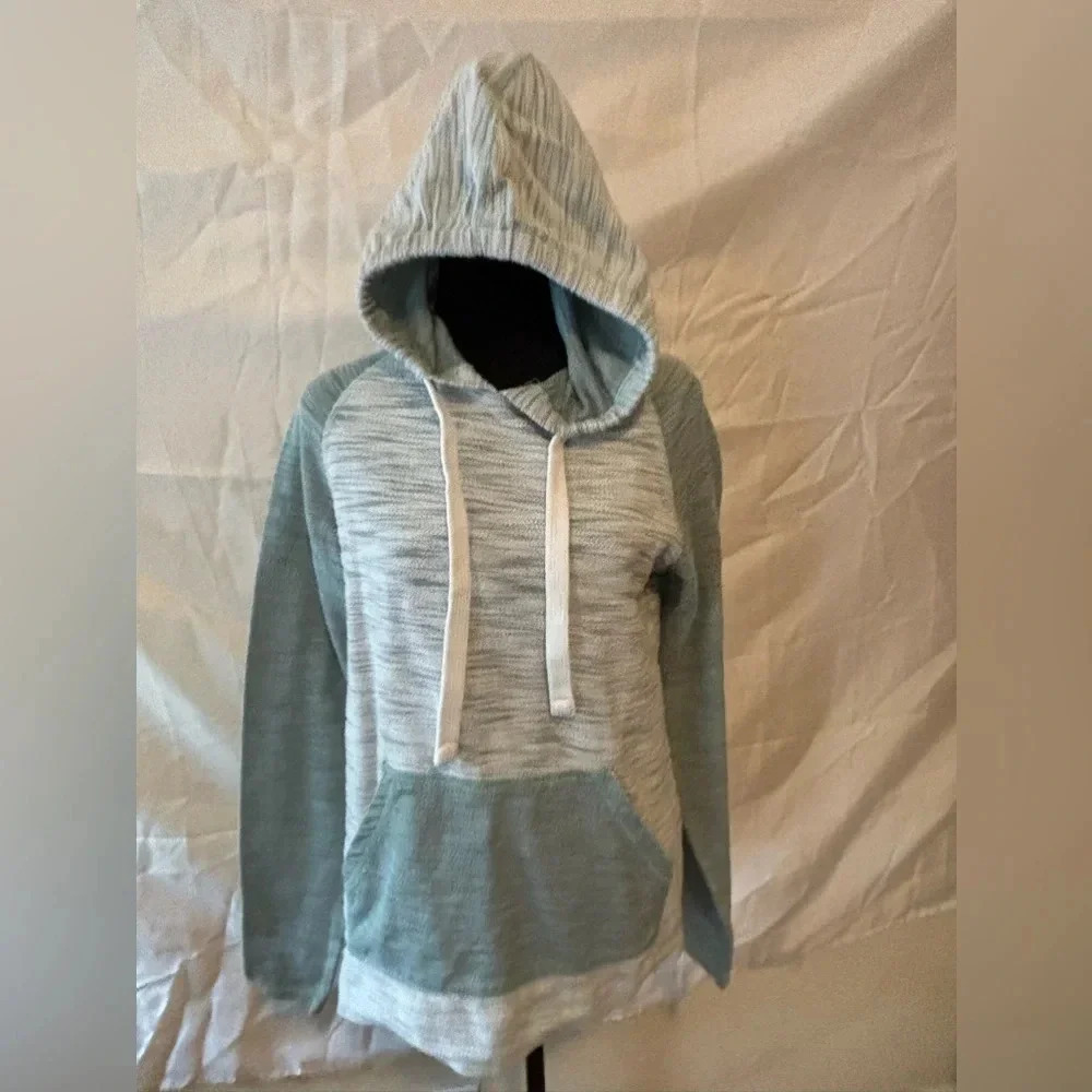 Free Planet Medium Hooded sweater